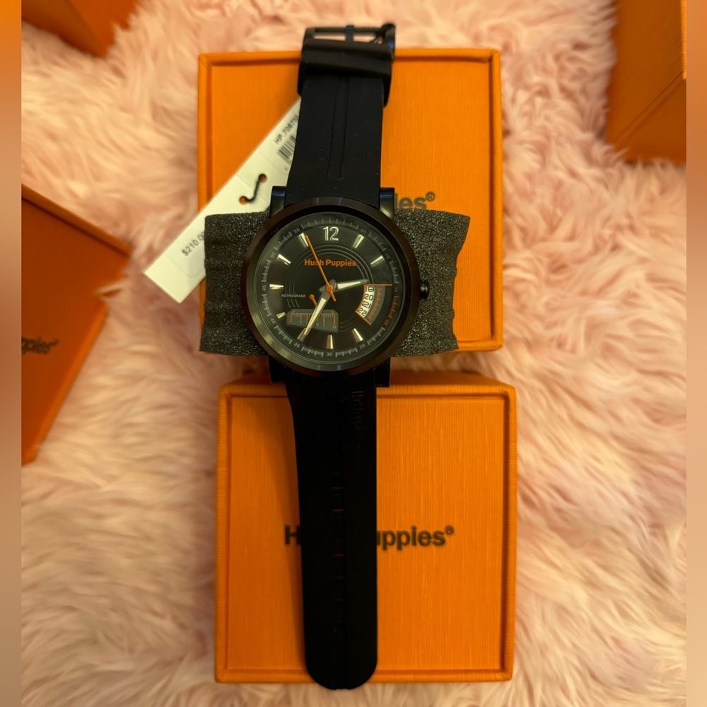 NIB HUSH PUPPIES SILICONE STRAP‎ ANALOG WATCH - Picture 4 of 9
